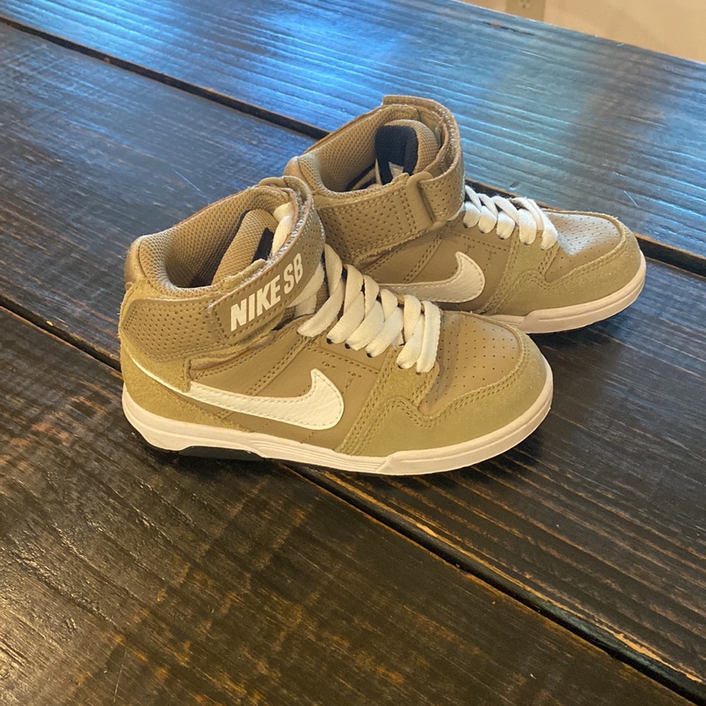 Nike shoes